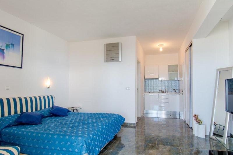 Apartments Duje 7/50