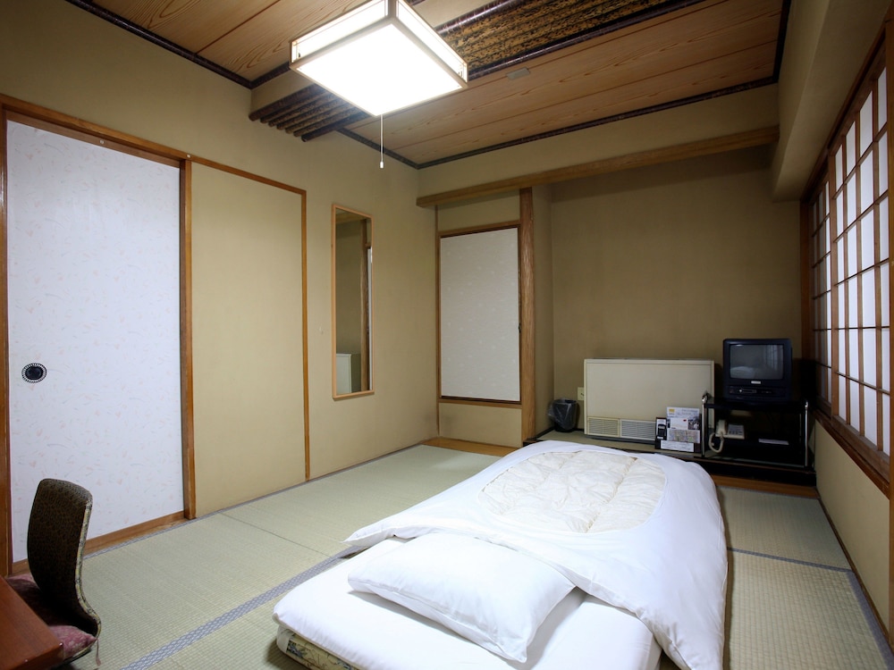 Takasaki Ekimae Plaza Hotel 15/33