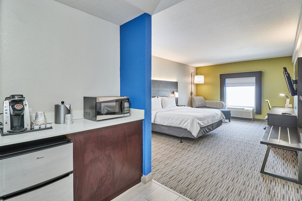 Holiday Inn Express Hotel Suites Clearwater Us 19 N 30/71