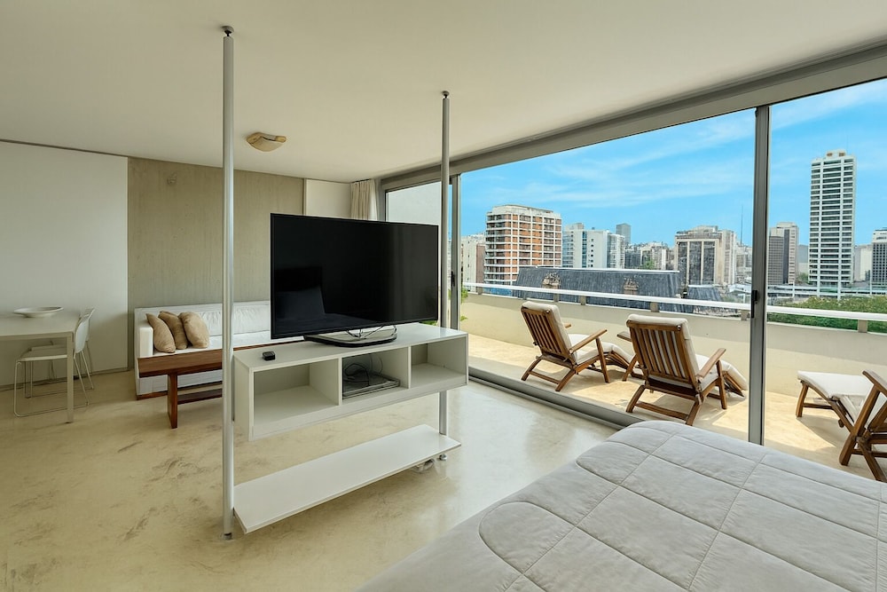 Design Ce Hotel De Diseno 60/74