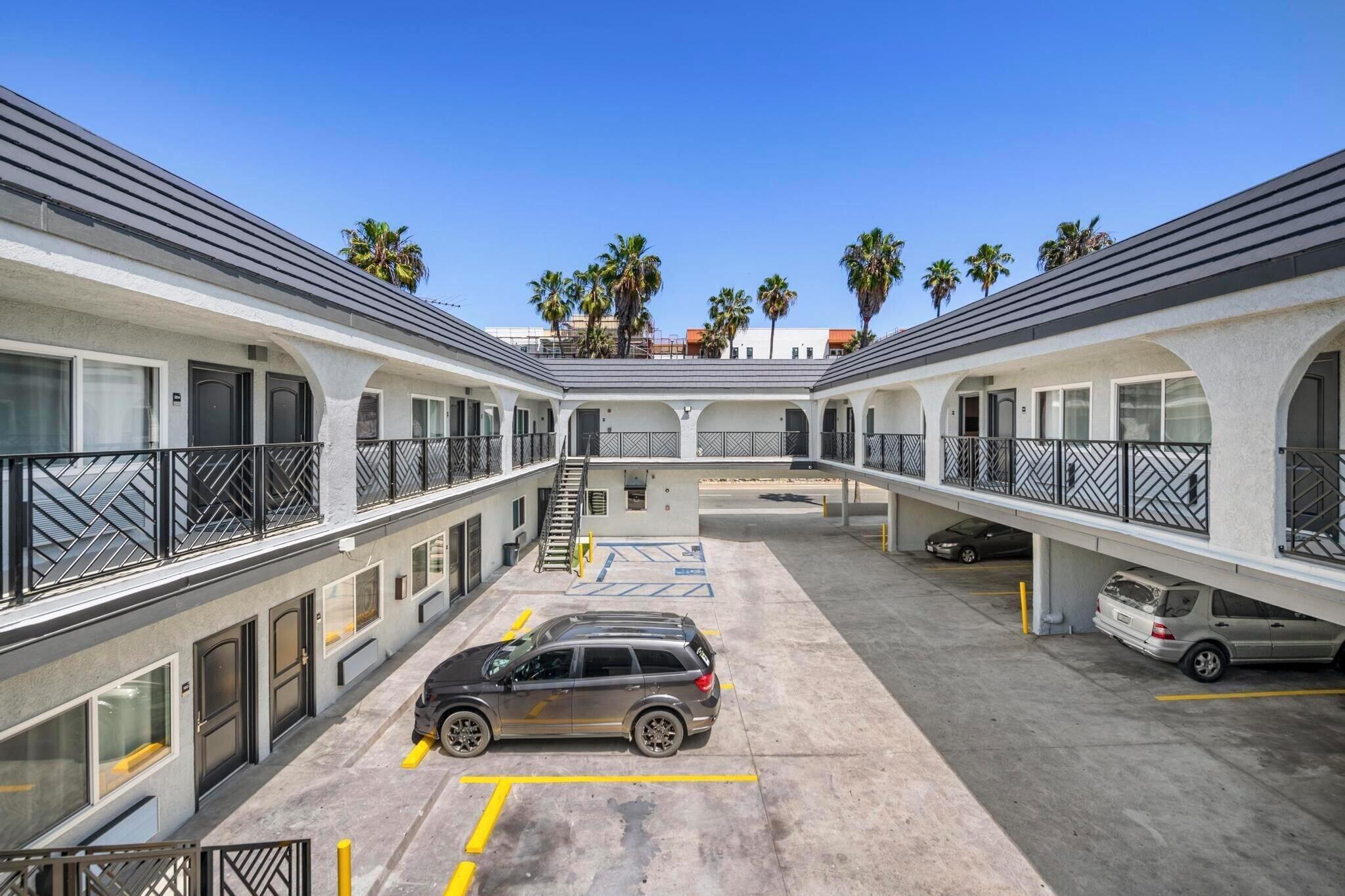 Hyland Motel Long Beach 19/27