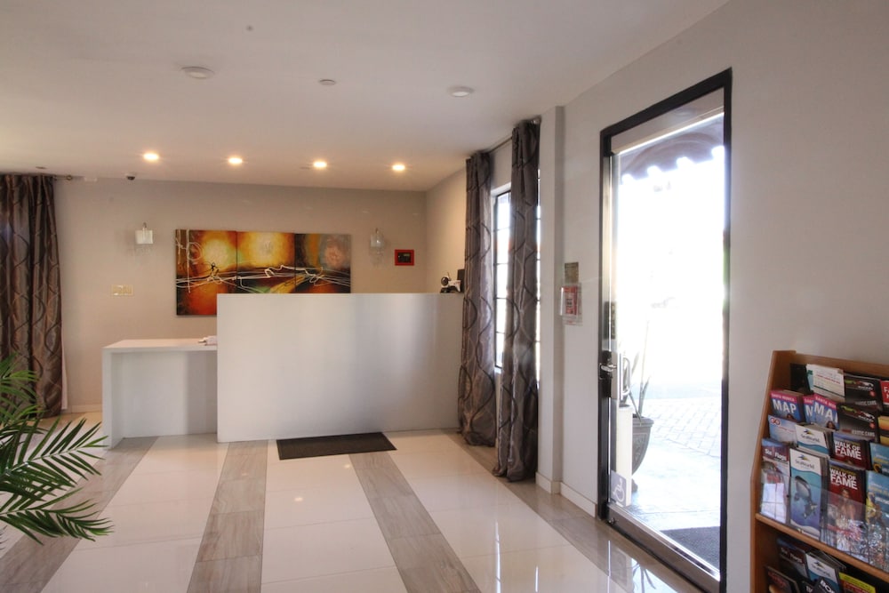 Ramada By Wyndham Culver City 4/49