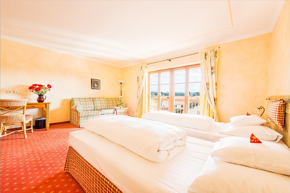 Hotel Und Landgasthof Altwirt 12/43