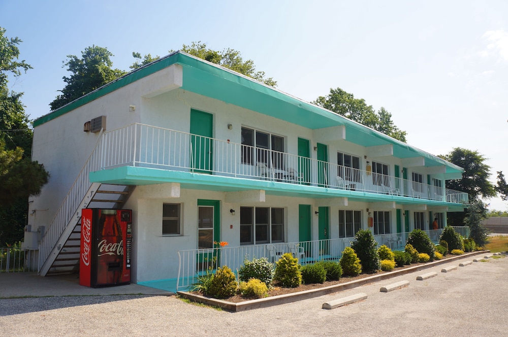 Hyland Motor Inn 2/63