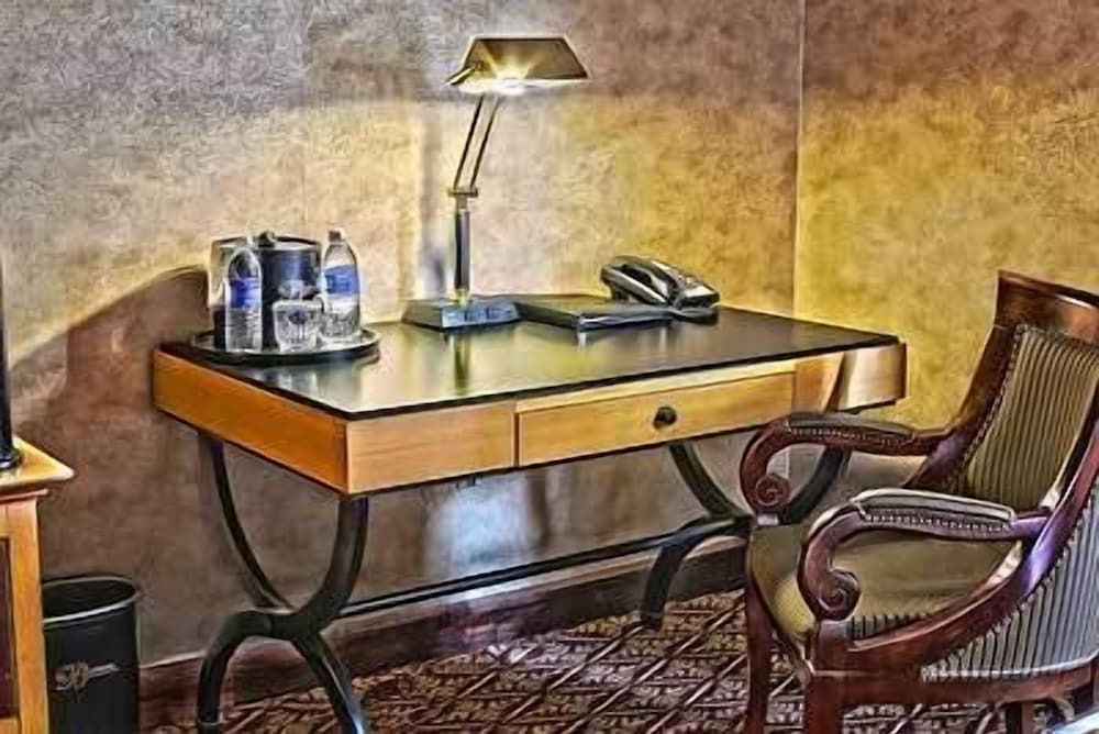 The Bertram Inn & Conf Ctr, Trademark Collection Hotel 49/51