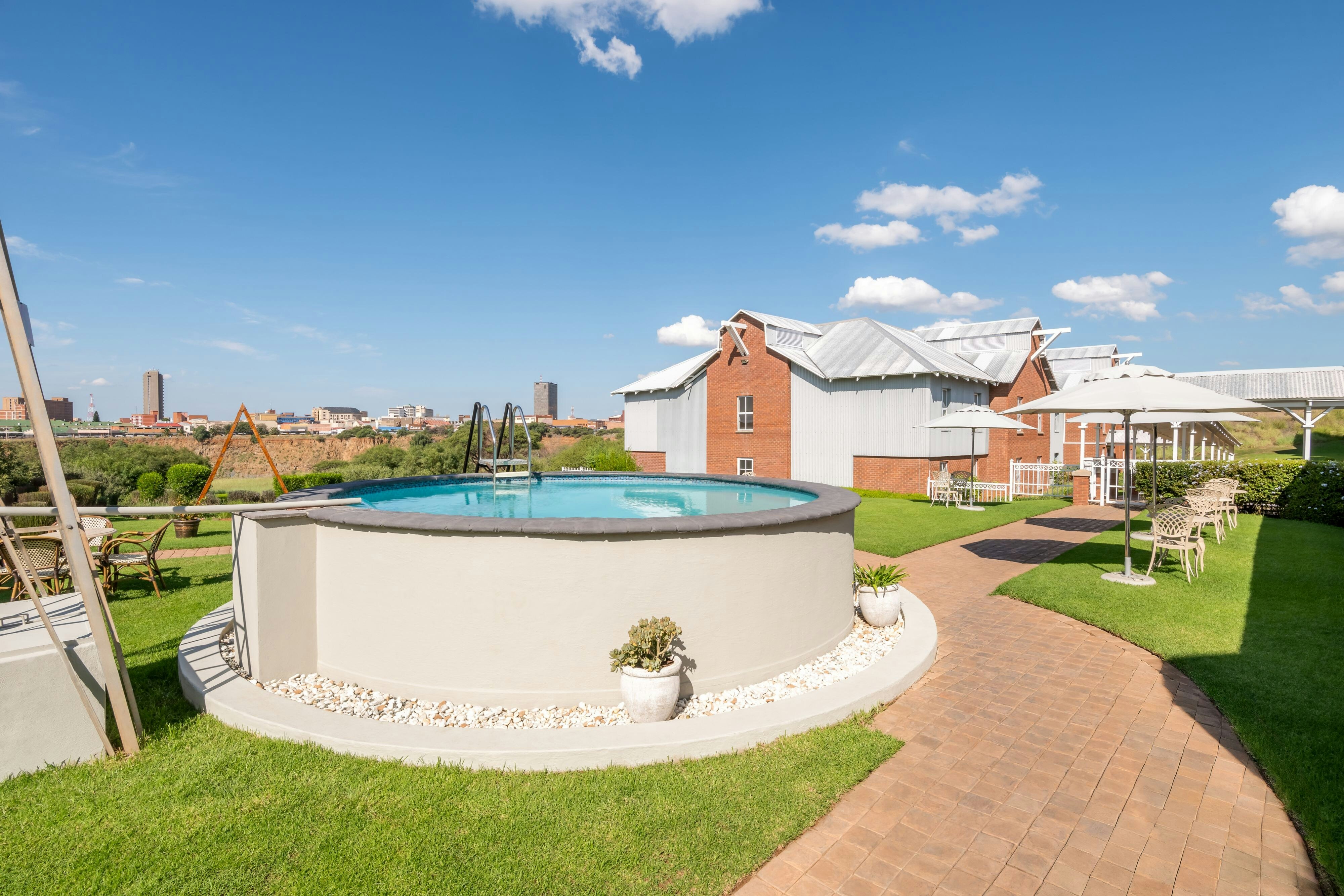 Protea Hotel Kimberley 63/65