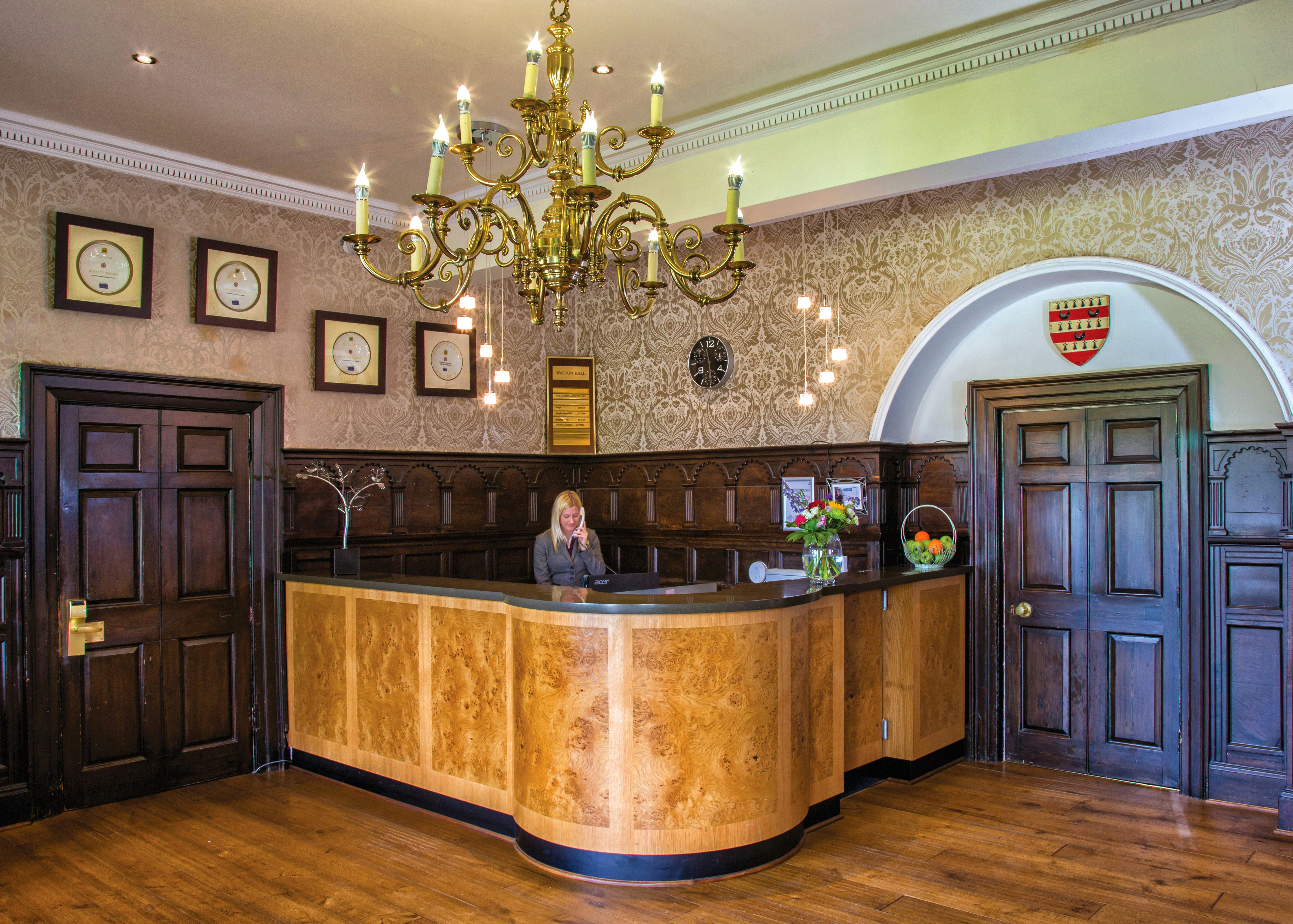 Waterton Park Hotel 3/58