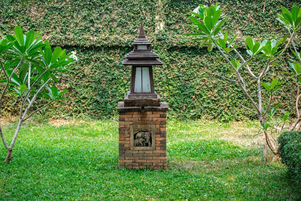 Monmuang Resort 65/74
