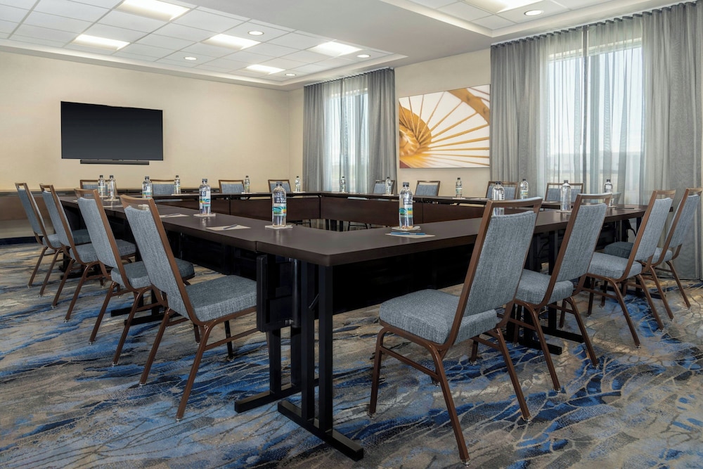 Fairfield by Marriott Inn & Suites Kansas City at The Legends 27/38