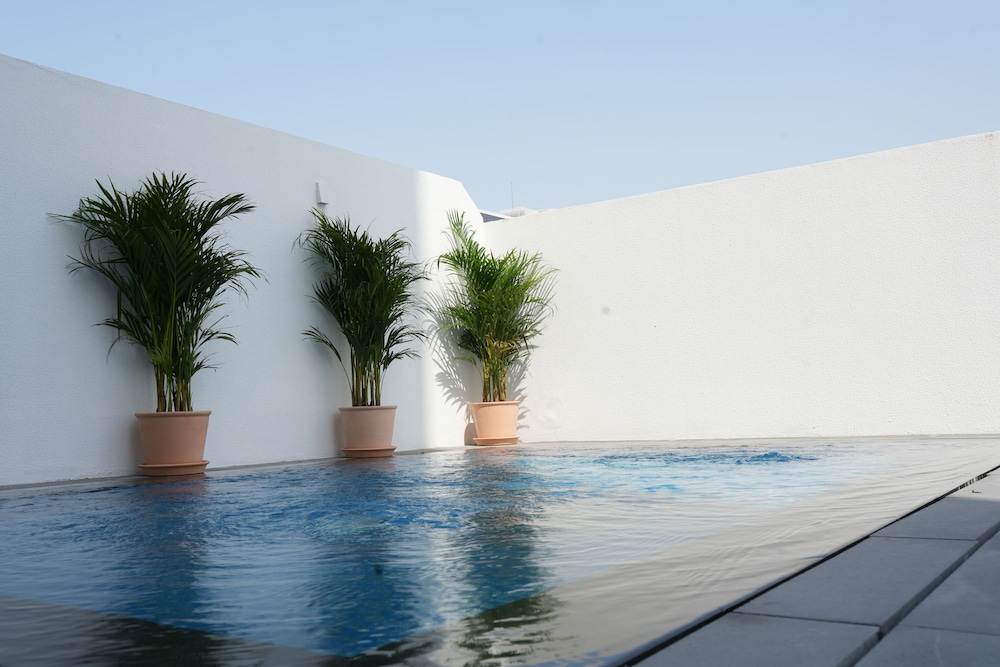 Shada Hotel Dubai 69/73