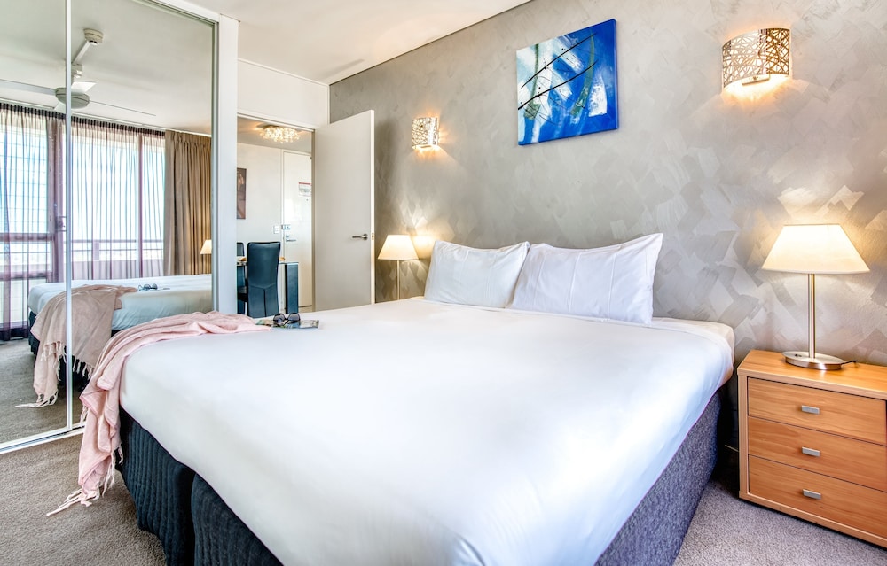 1 BEDROOM, APARTMENT, HARBOUR VIEW