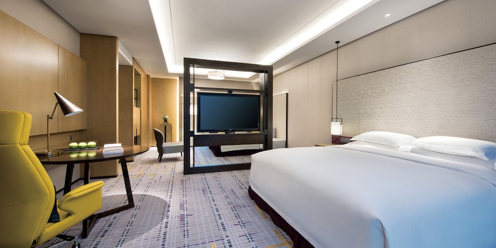 Standard, King Bed