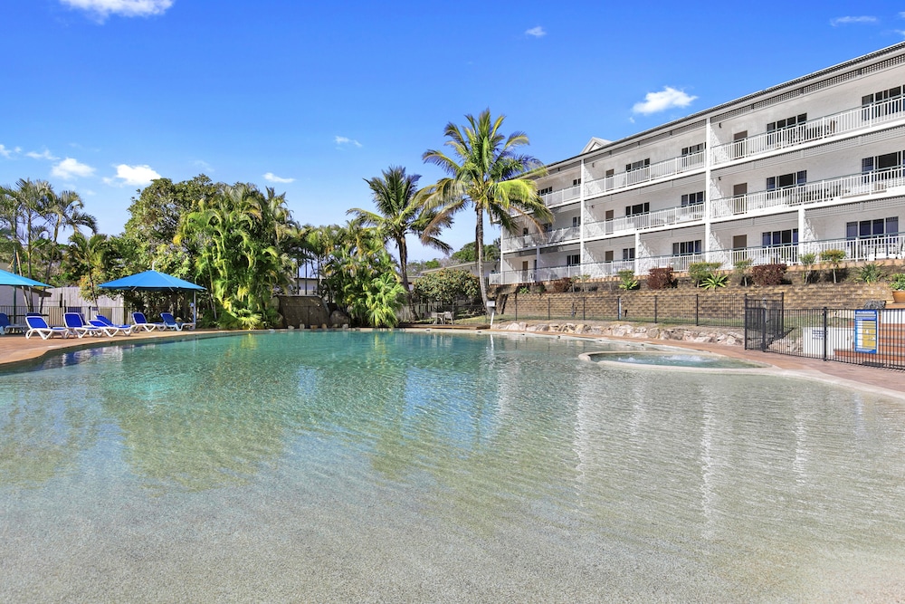 K Gari Beach Resort 4/50