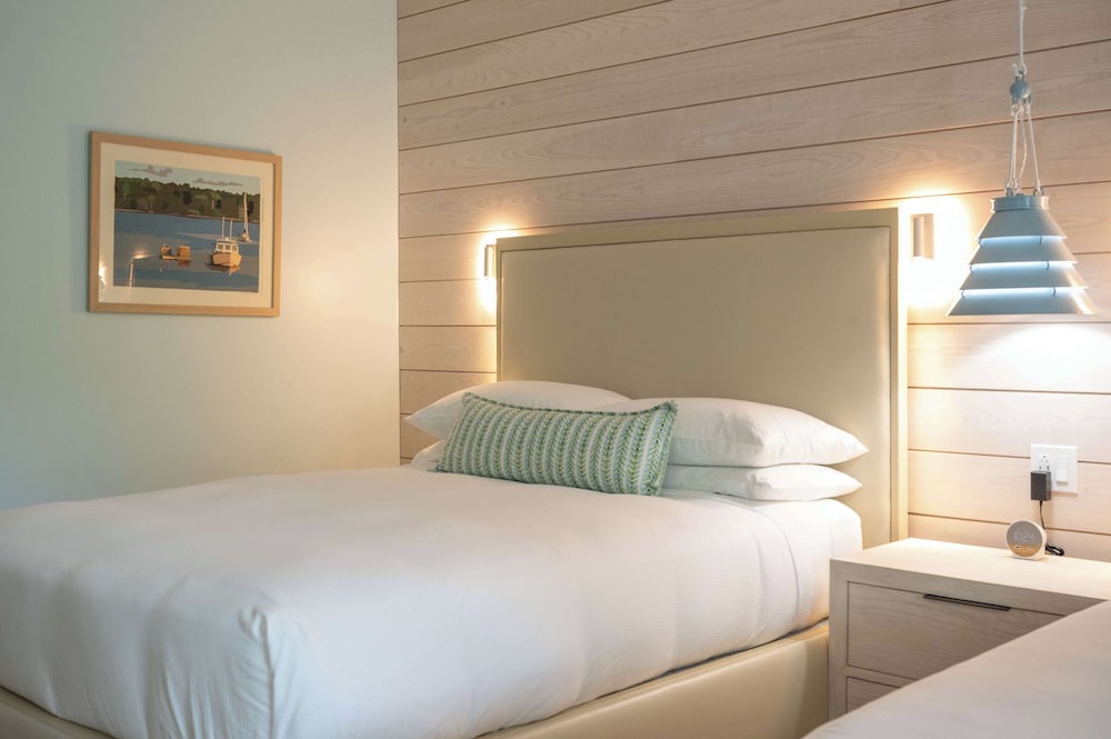Coveside, 2 Queen Beds, Pet Friendly