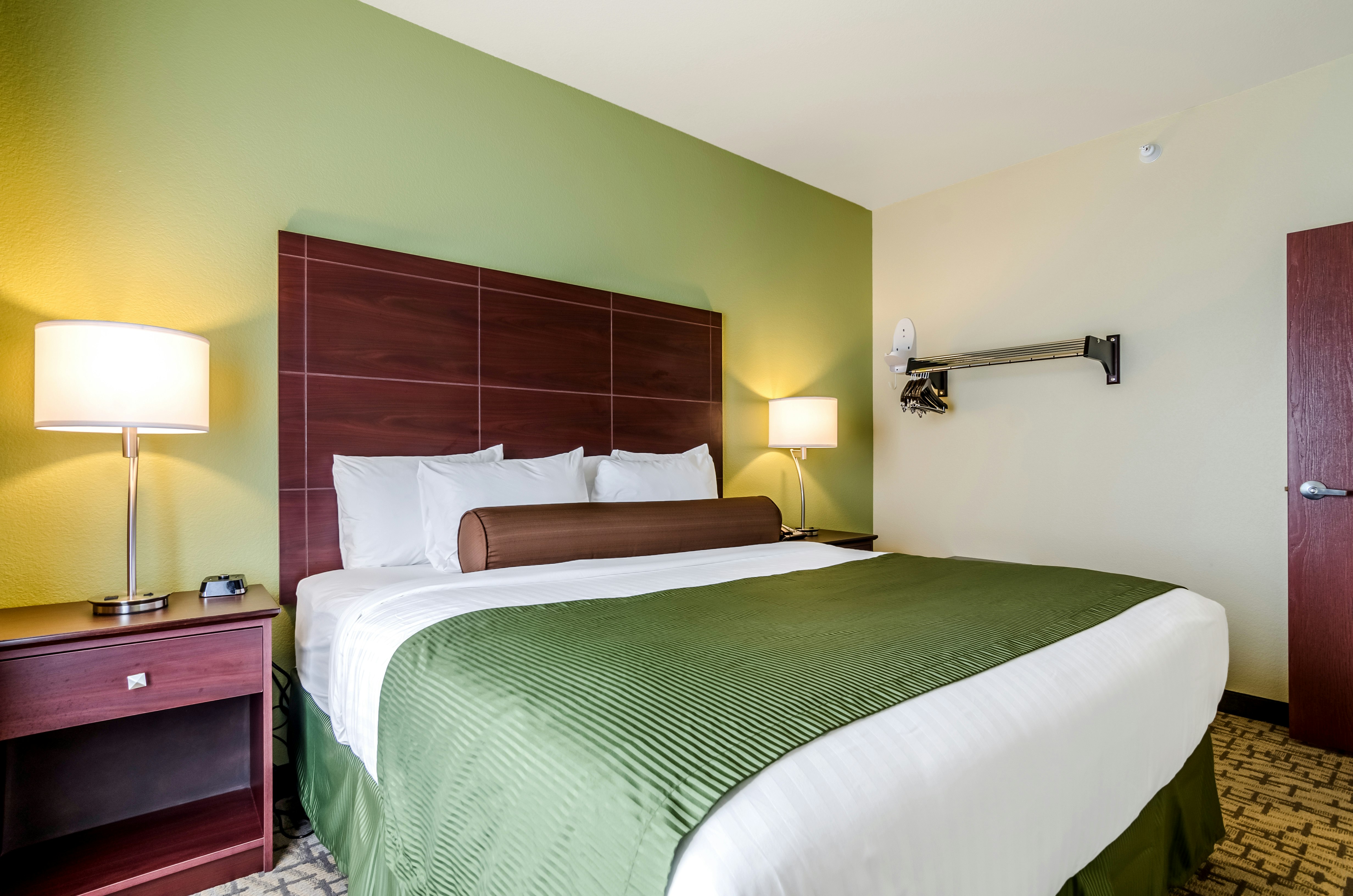 Cobblestone Hotel & Suites - McCook 22/50