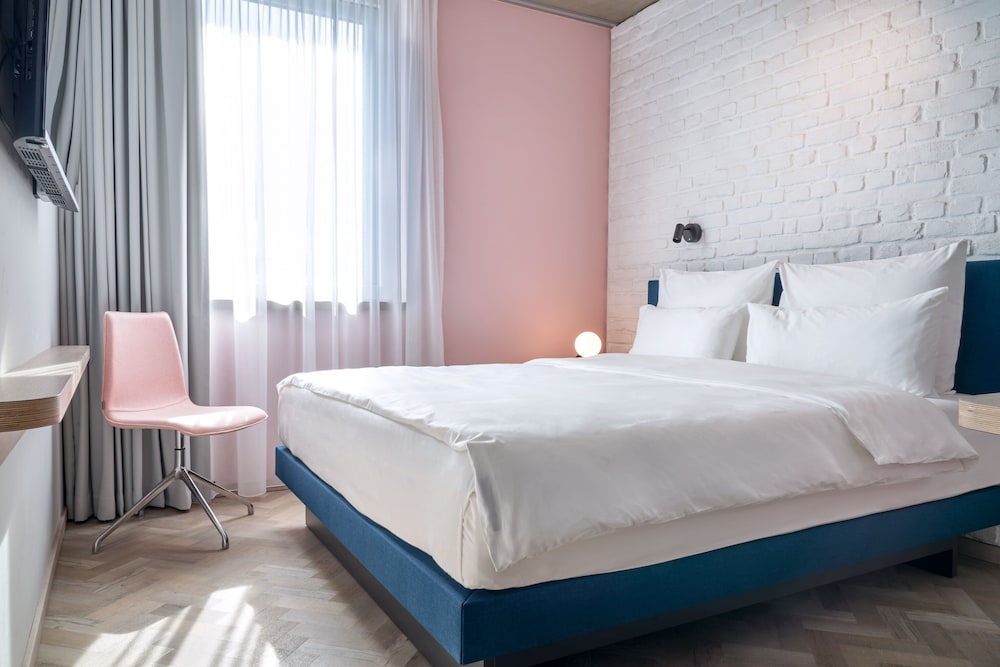 Urban, Basic, King Bed، URBAN LOFT Cologne 2/6