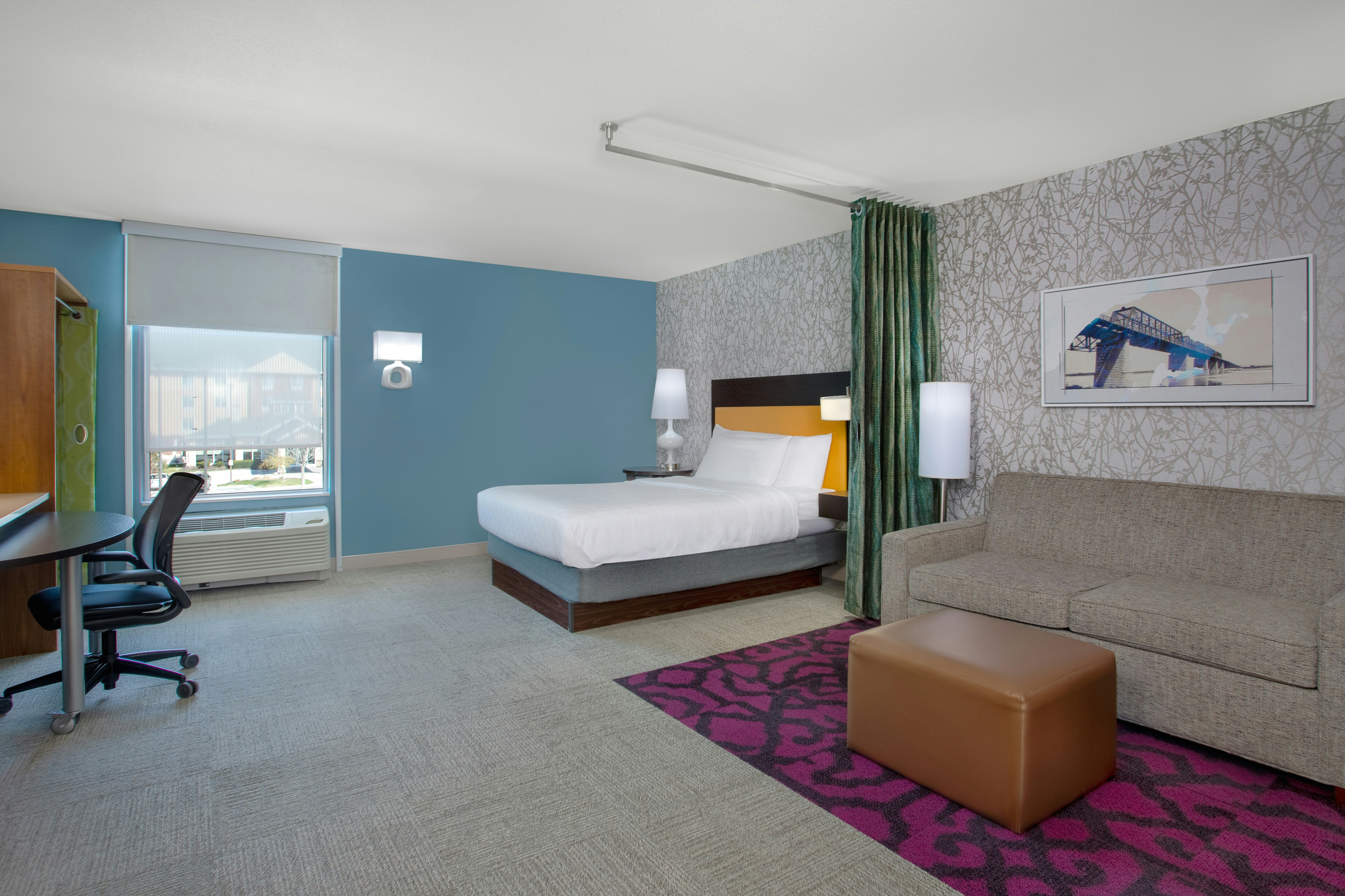 STUDIO, QUEEN BED, ACCESSIBLE
