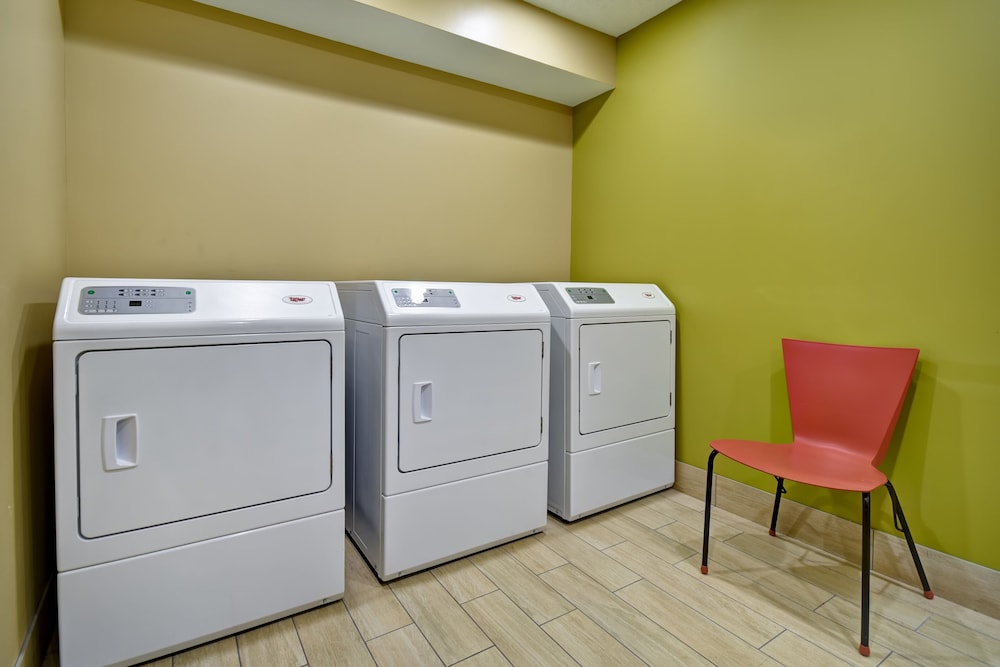 Staybridge Suites Grand Rapids-Kentwood 23/58