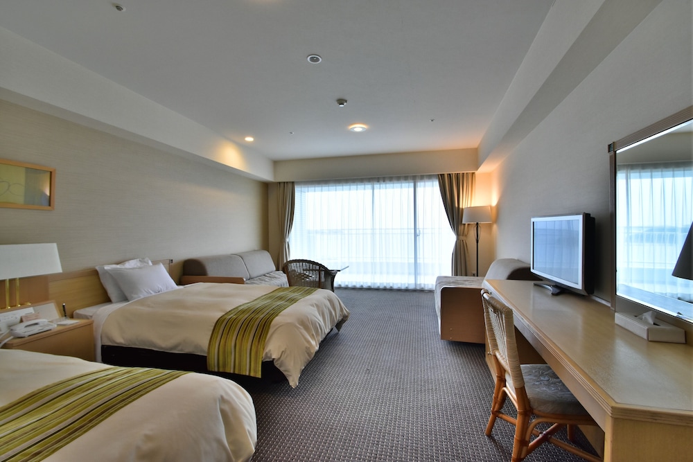 Room, Triple, 3 Beds, Ocean View, Smoking