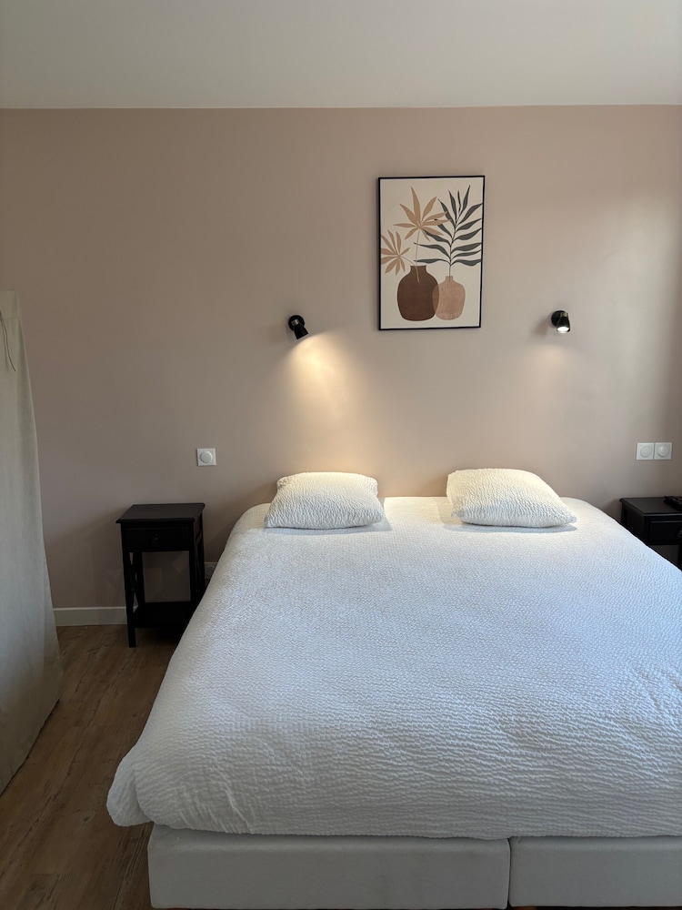 HOSTELLERIE DU CLOS PITE 14/56
