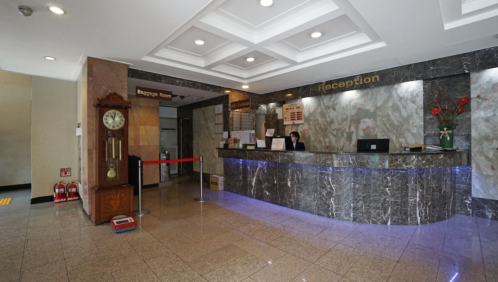 Insadong Crown Hotel 9/60