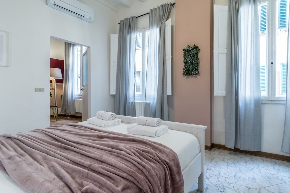 Wine Apartments Florence Sangiovese 7/40
