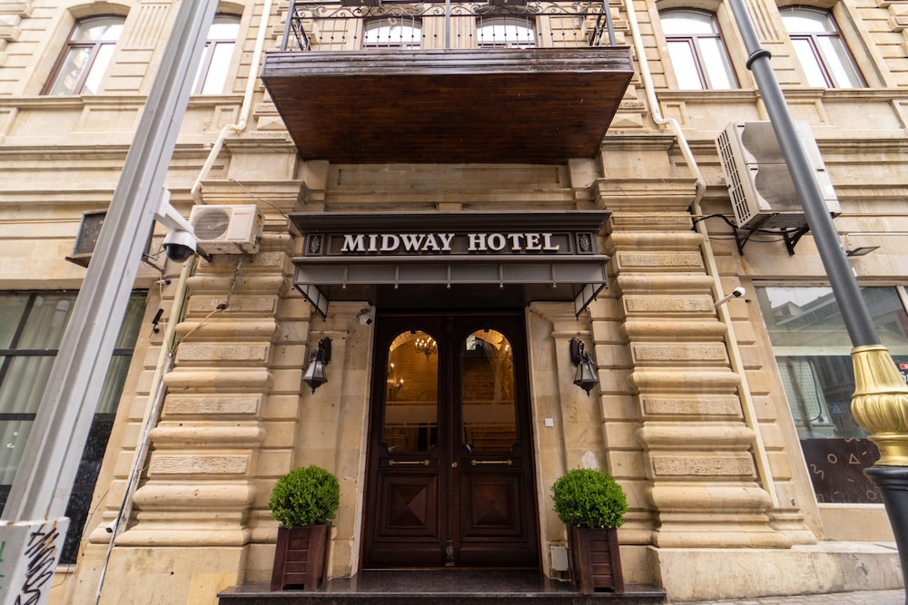 Midway Baku Hotel 6/68