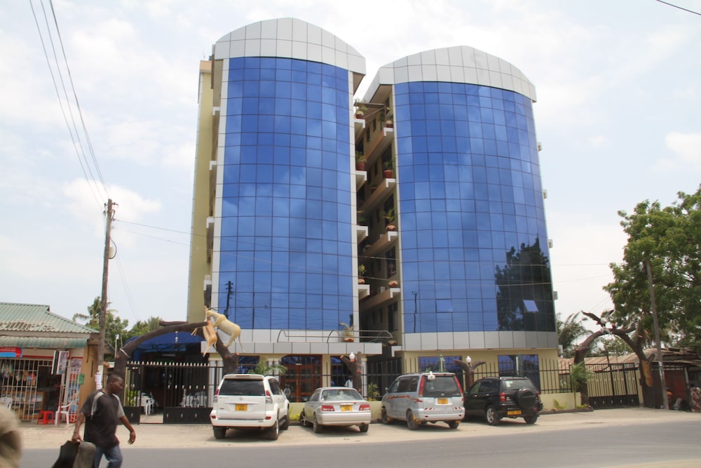 Sawe Hotel 4/43