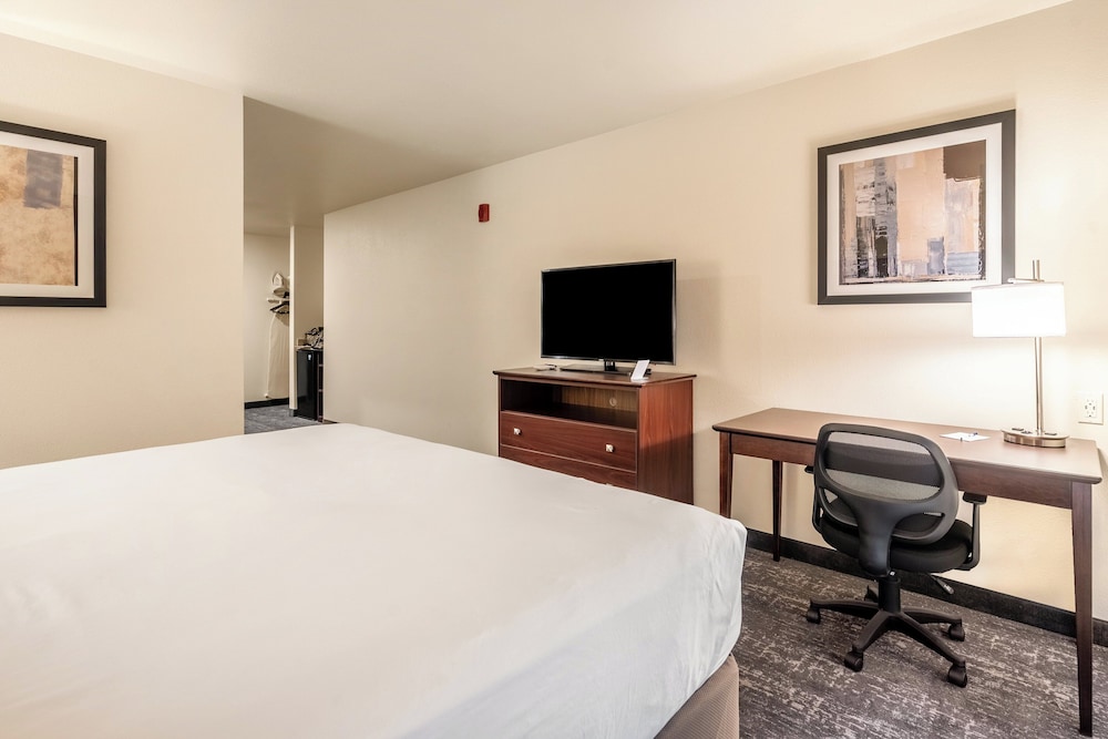 Cobblestone Hotel & Suites - Andrews 12/34