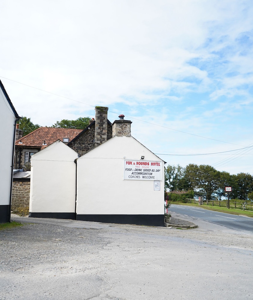 The Fox &amp; Hounds Hotel 26/36