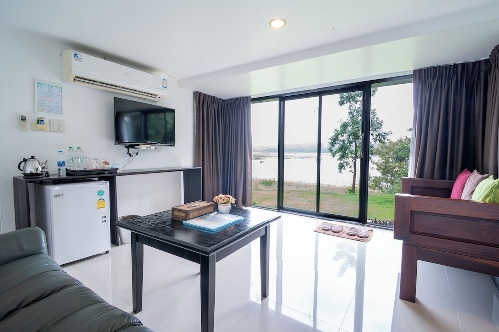 Pornpailin Riverside Resort 30/50