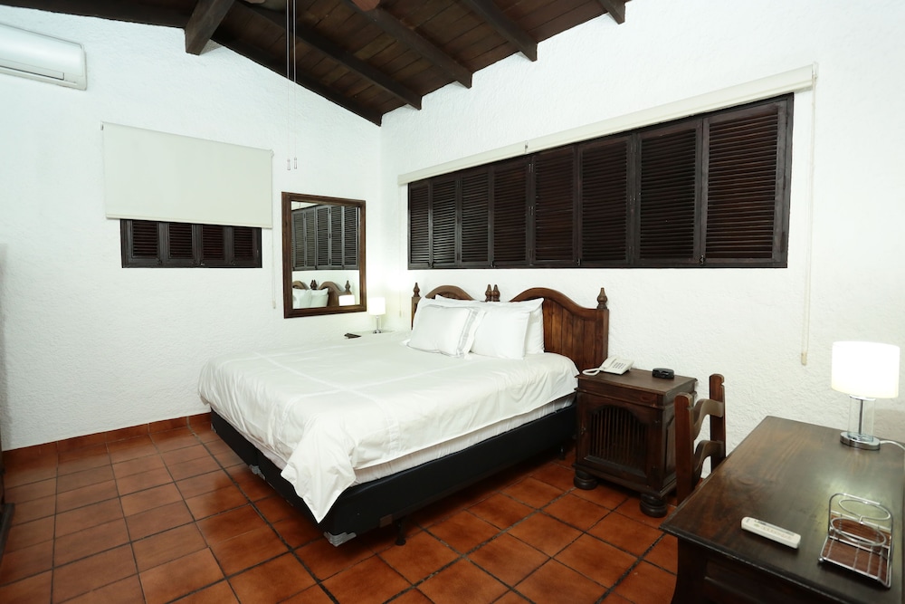 Hotel Casa Colonial 10/50