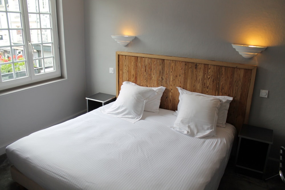 Hotel Du Dauphin Les Loges 19/50