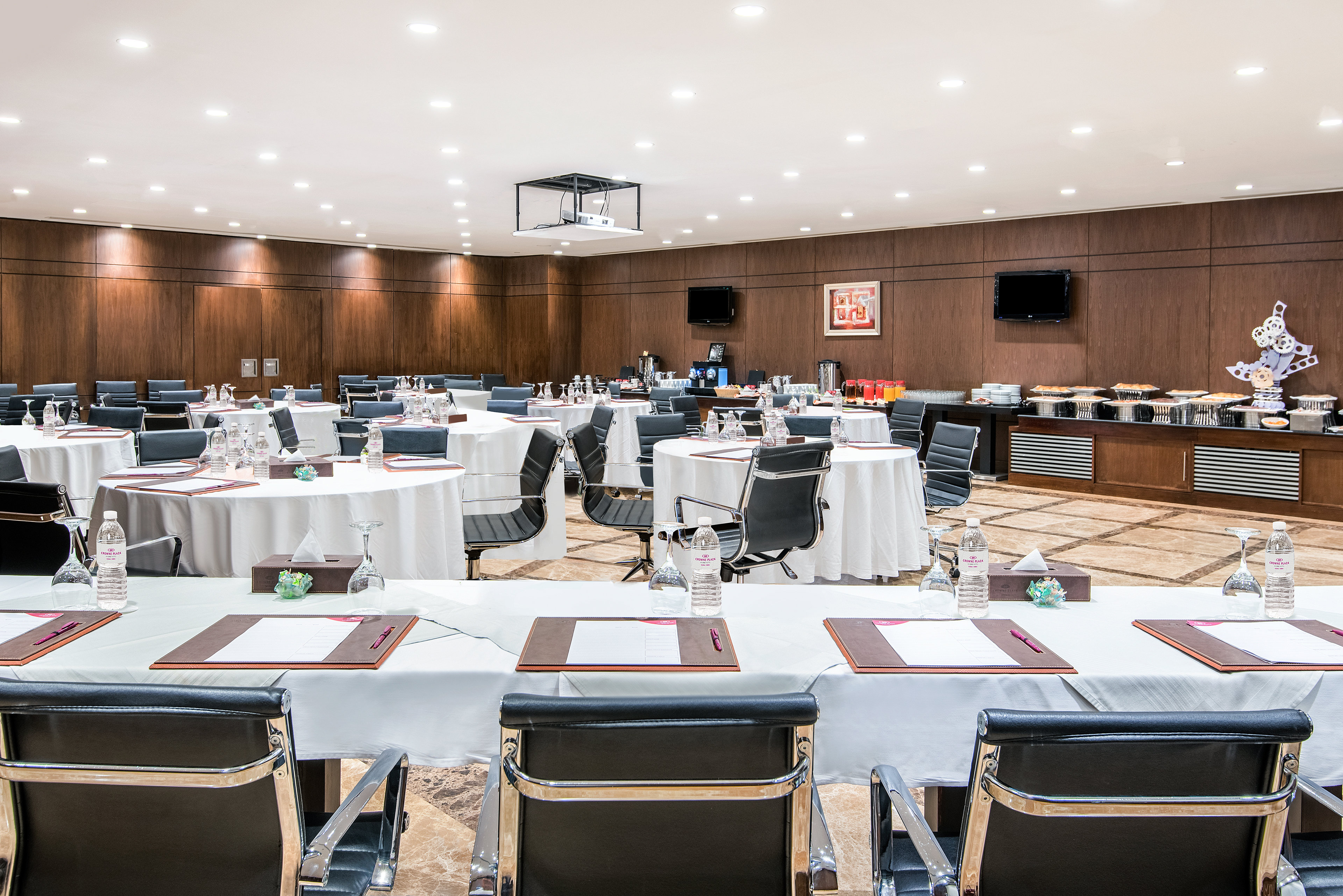 كراون بلازا المدينة(Crowne Plaza Madinah) 62/75