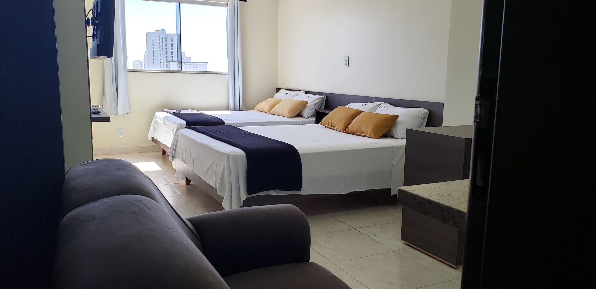 COMFORT, 2 DOUBLE BEDS