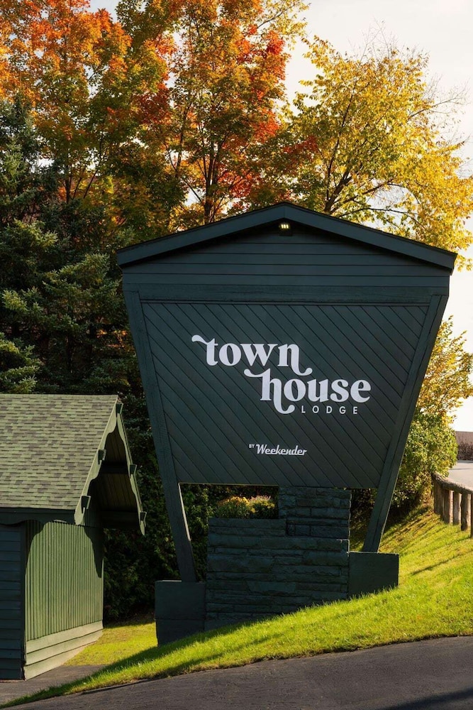 The Town House Lodge 46/70