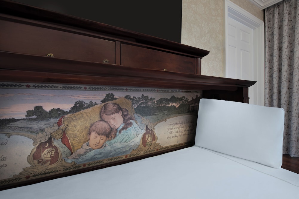 The Villas at Disneys Grand Floridian Resort and Spa 25/45