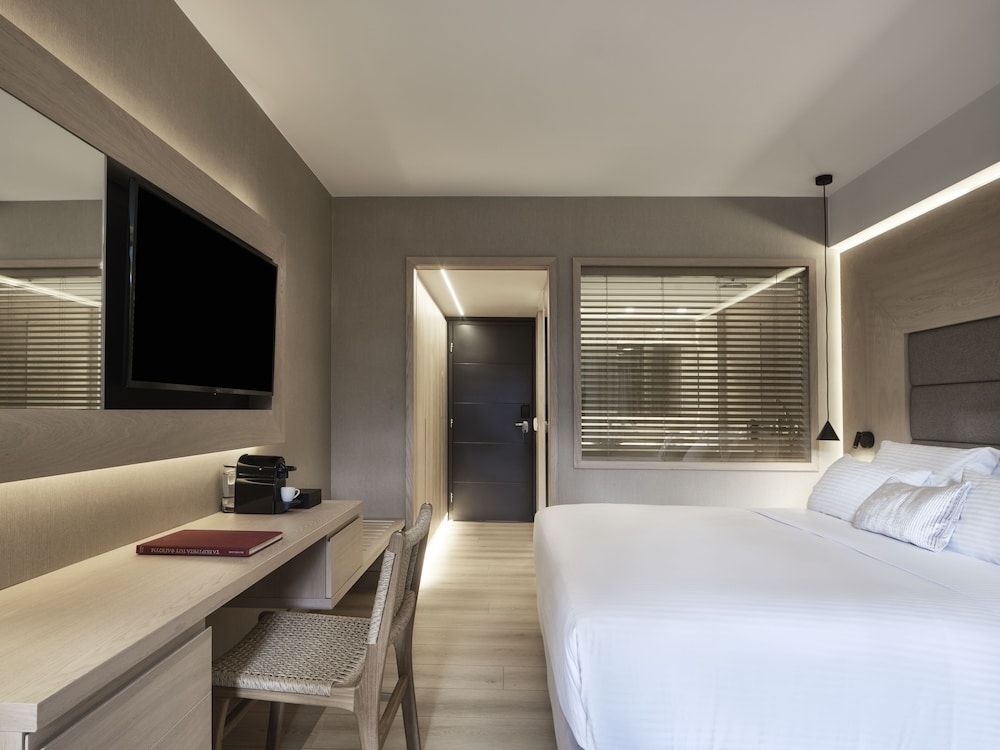 DELUXE, DOUBLE BED, TERRACE