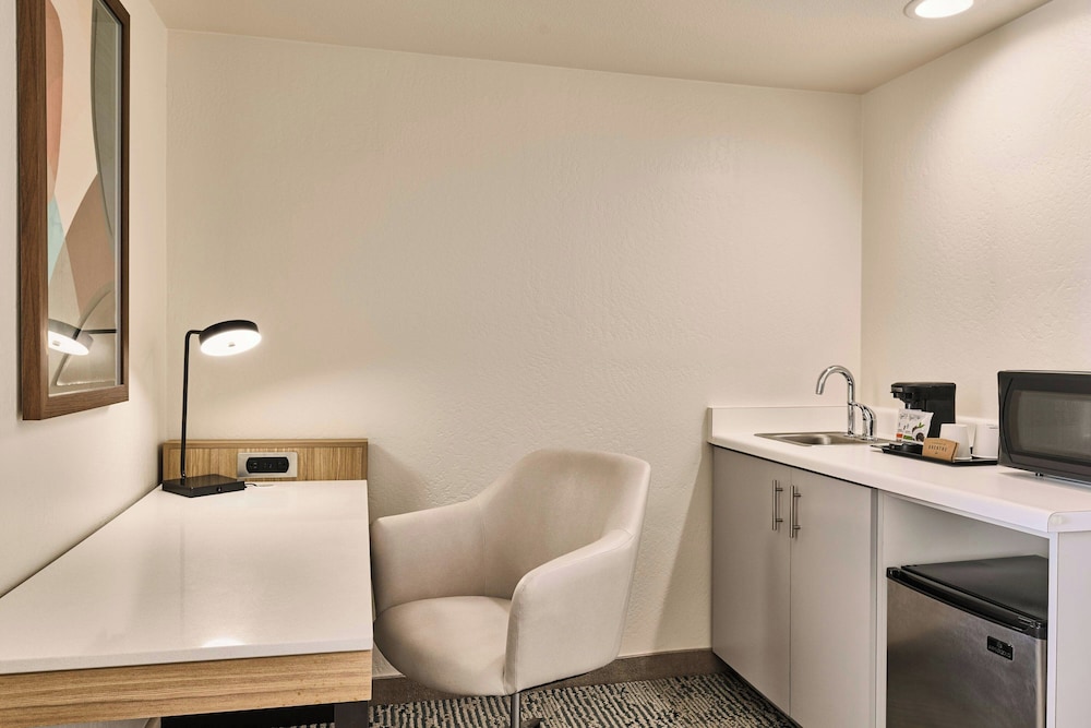 Springhill Suites Phoenix Glendale Peoria 47/49