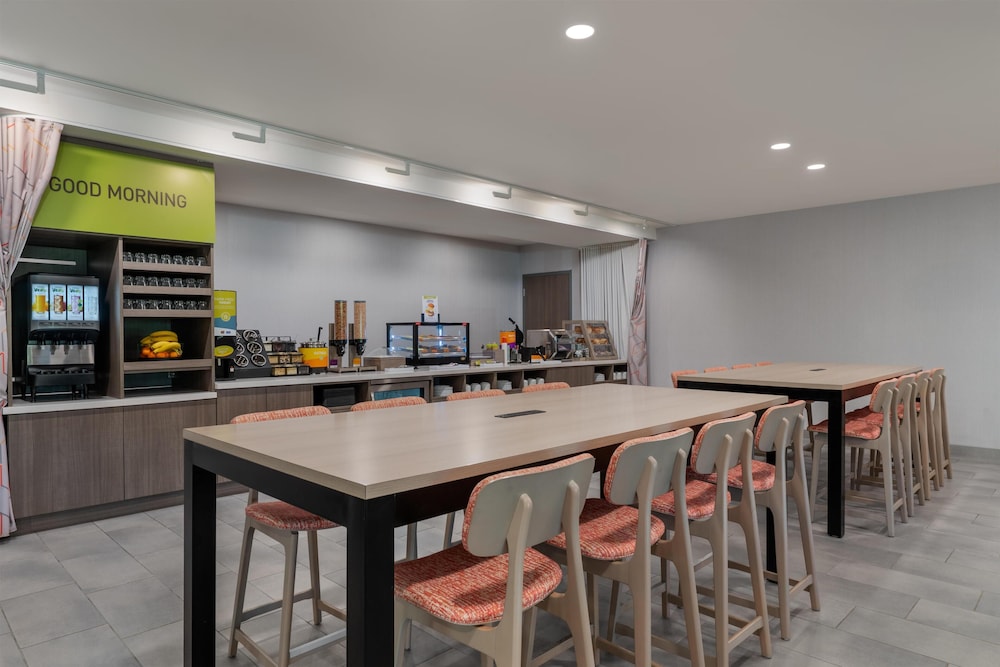 Home2 Suites by Hilton Macon I 475 32/46
