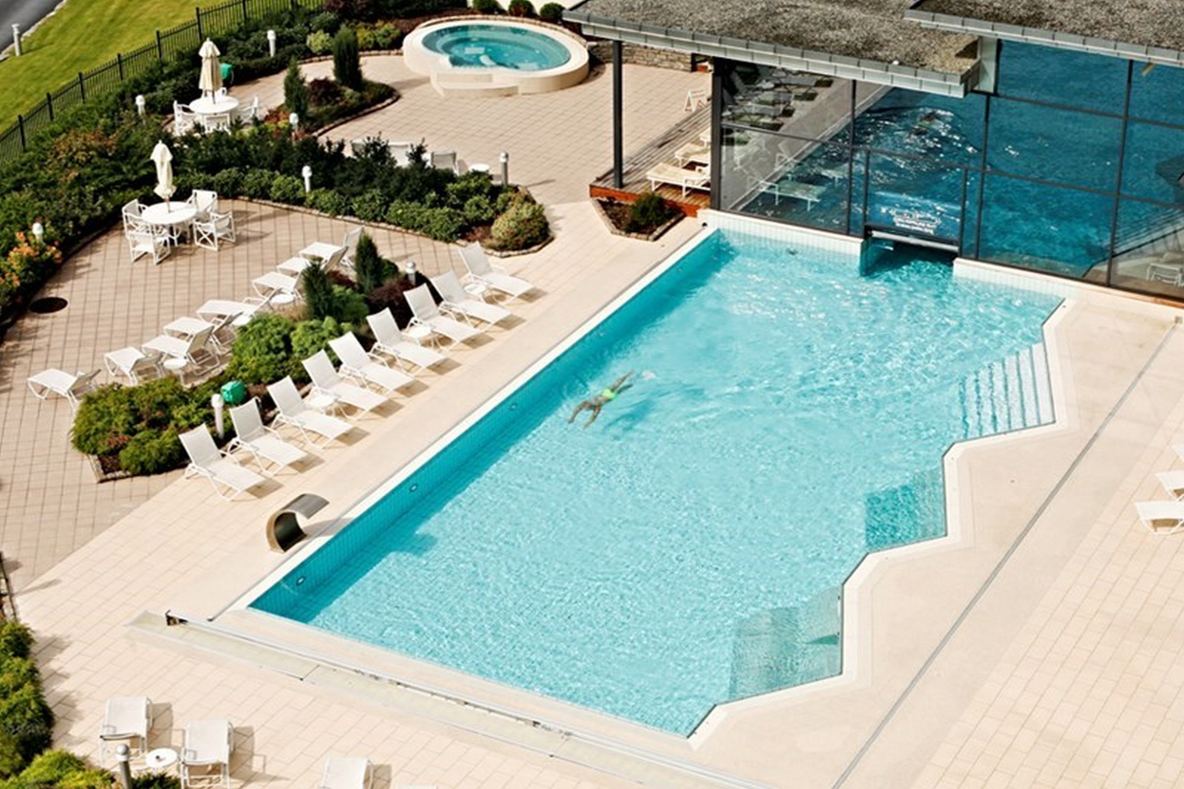Alexandra Hotel 7/24