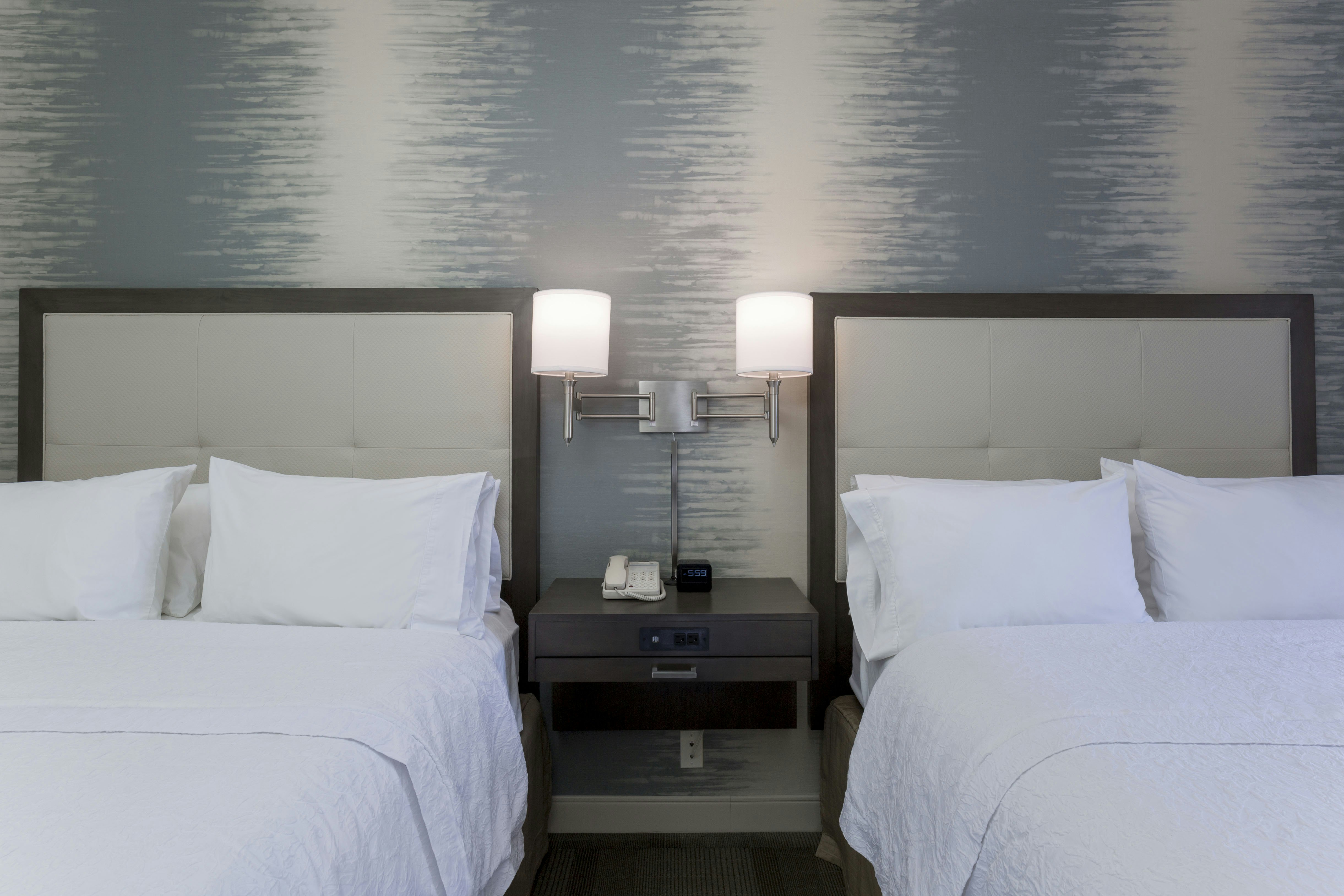 ROOM, 2 QUEEN BEDS, SOFA