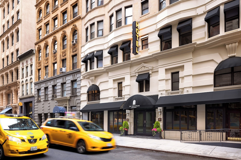 The Gregorian Hotel 44/50