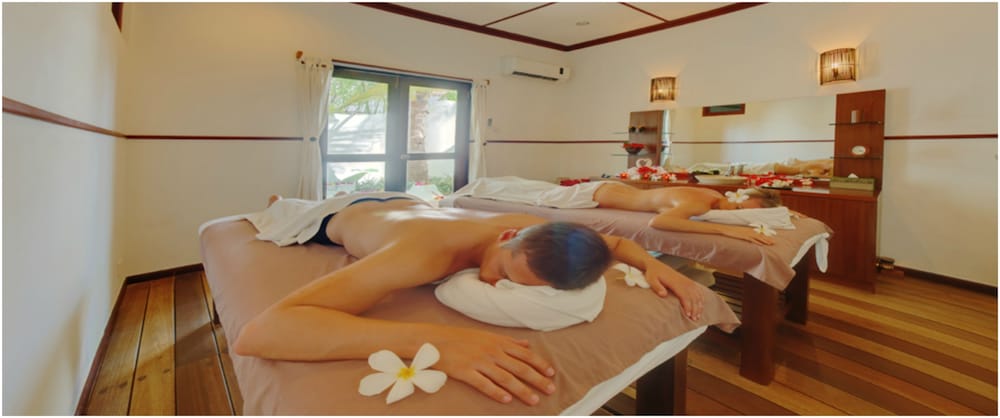 Angaga Island Resort And Spa 25/57