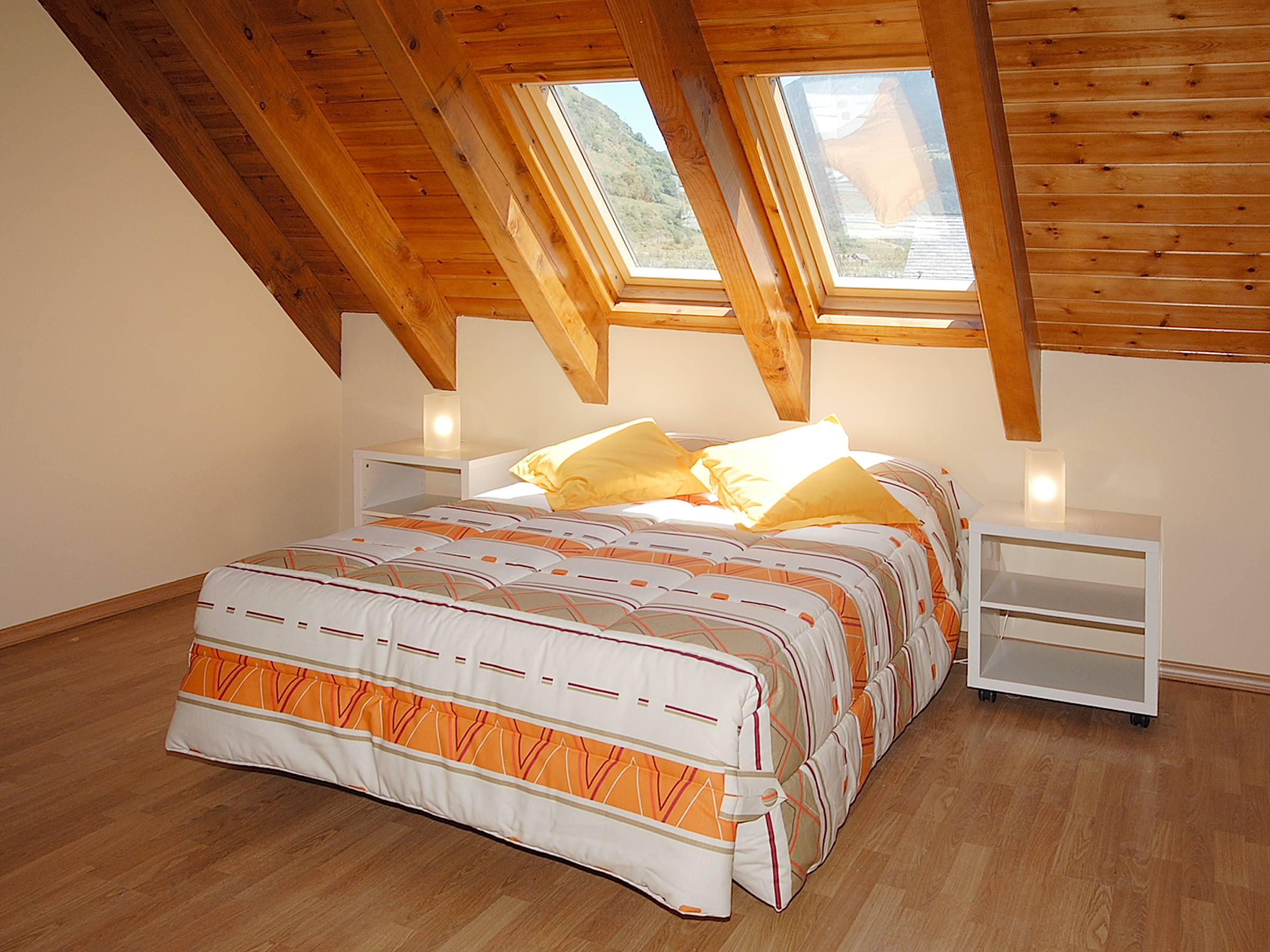 Duplex, Apartment