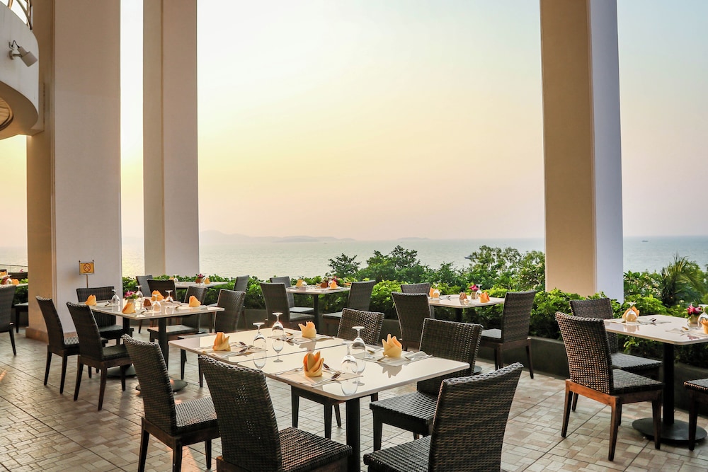 Royal Cliff Grand Hotel 50/65