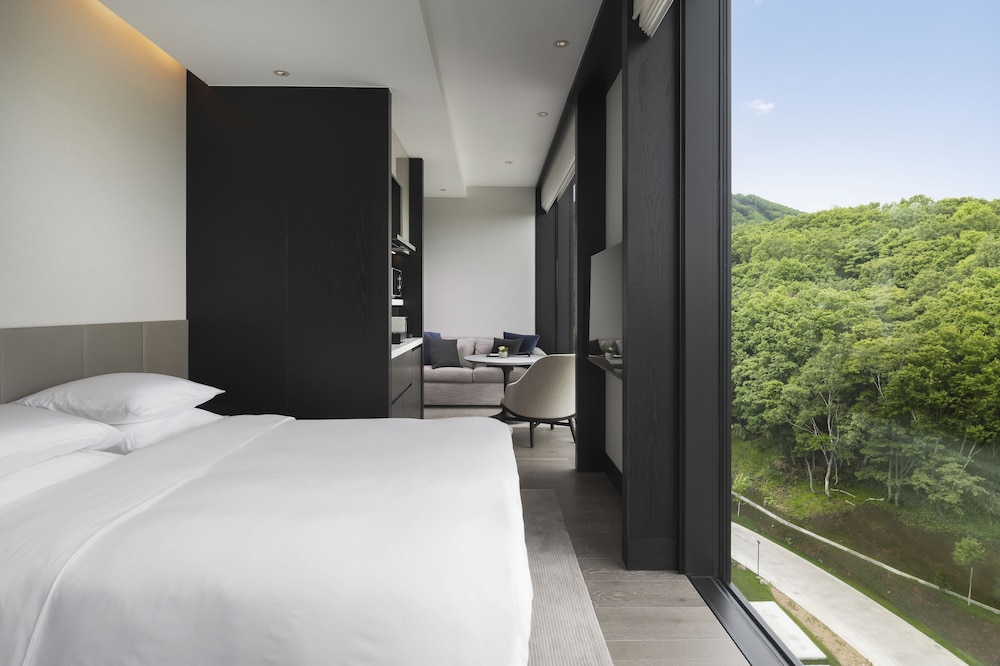 Residence, Studio, King Bed