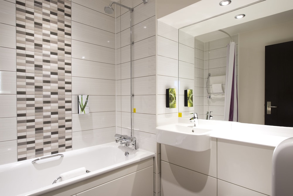 Premier Inn Lewes Town Centre 50/51