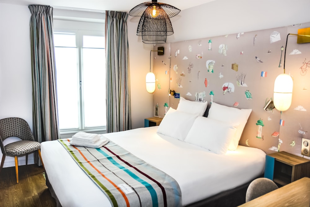 SUPERIOR, KING BED