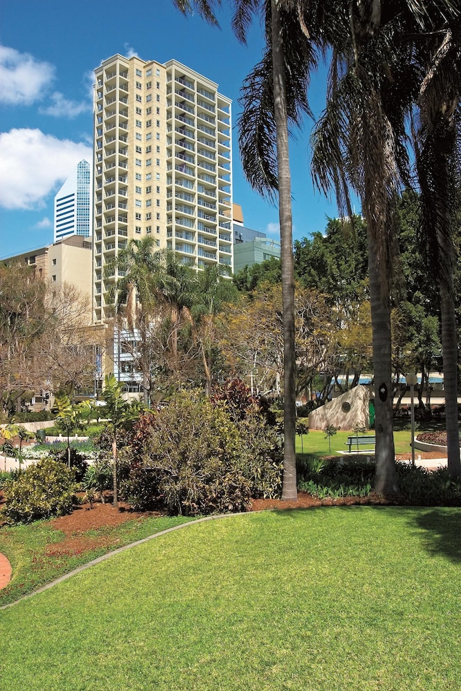Oaks Brisbane Lexicon Suites 35/37